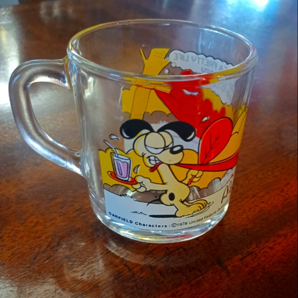 1978 McDonald's Garfield glass cup